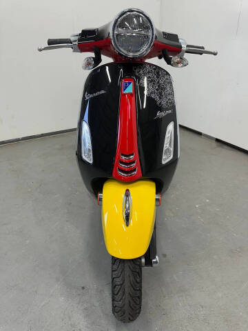 2023 Vespa Primavera 50 Mickey Mouse Edit
