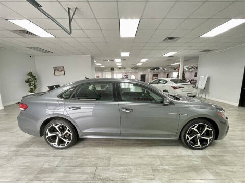 2020 Volkswagen Passat R-Line