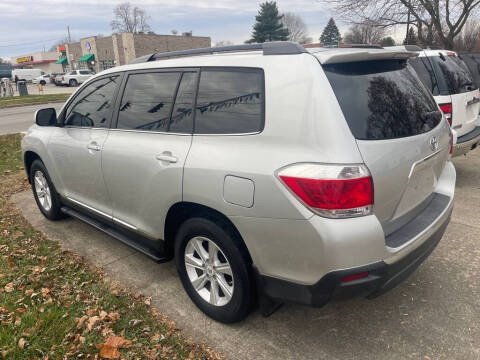 2011 Toyota Highlander SE