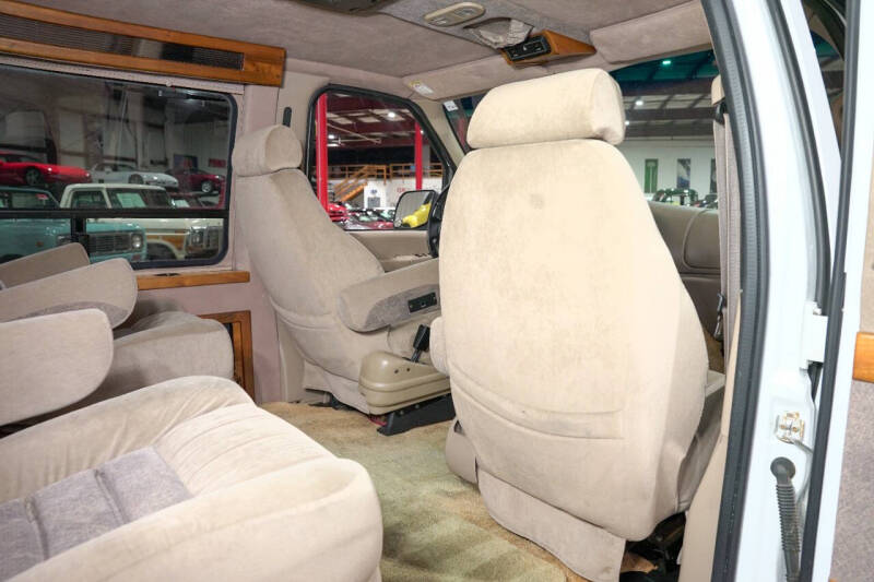 2002 Ford E-Series E-150