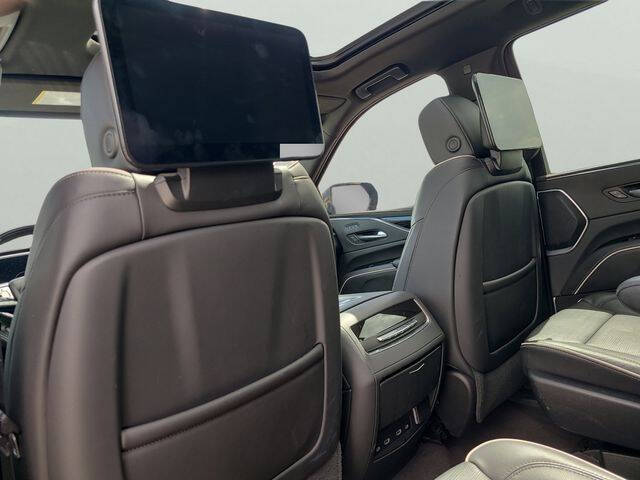 2023 Cadillac Escalade Sport
