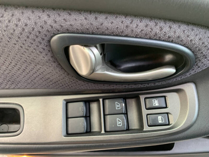 2003 Nissan Maxima SE