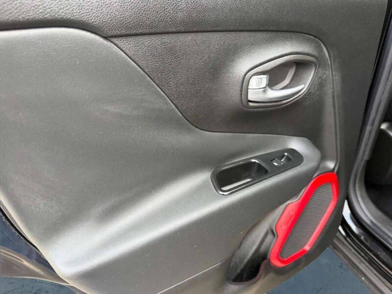 2015 Jeep Renegade Trailhawk