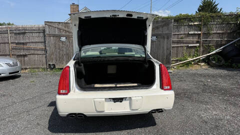2011 Cadillac DTS Luxury Collection