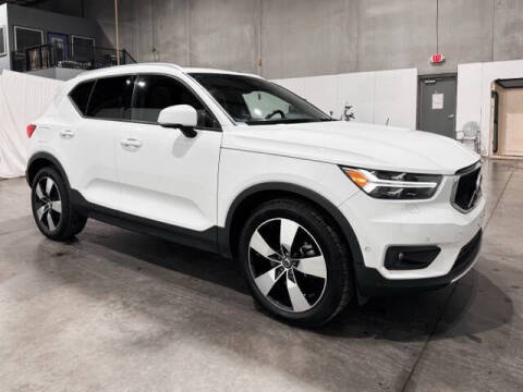 2019 Volvo XC40 T5 Momentum