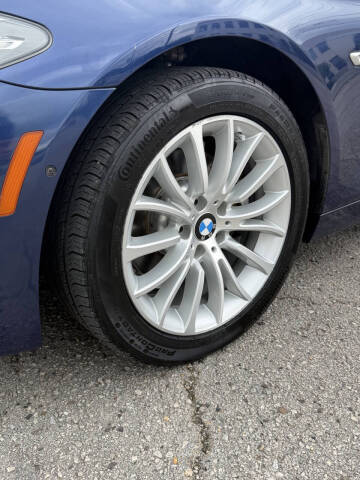 2015 BMW 5 Series 528i