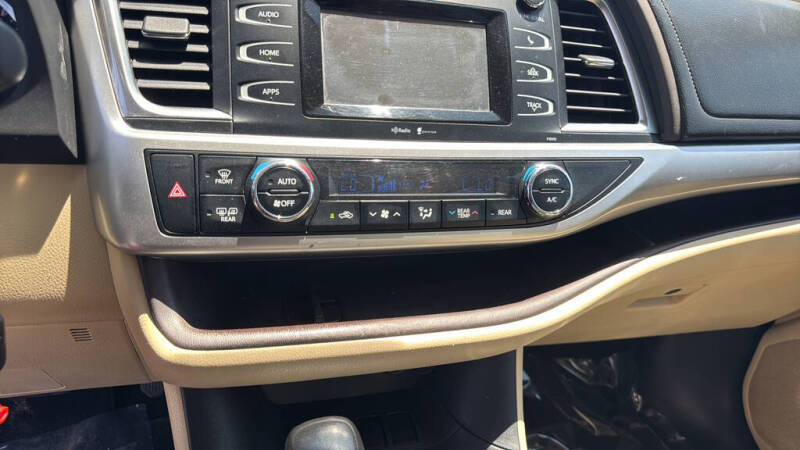 2015 Toyota Highlander LE Plus