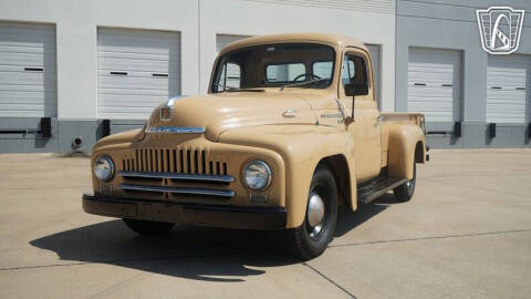 1951 International L 110