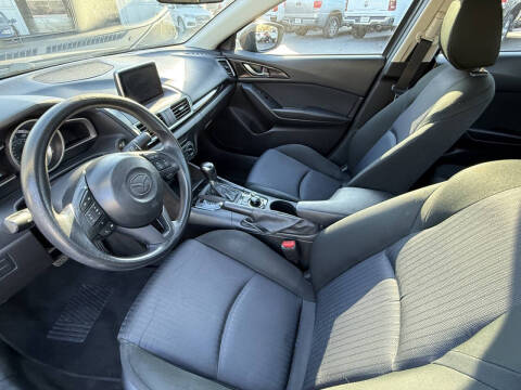 2015 Mazda MAZDA3 i Sport