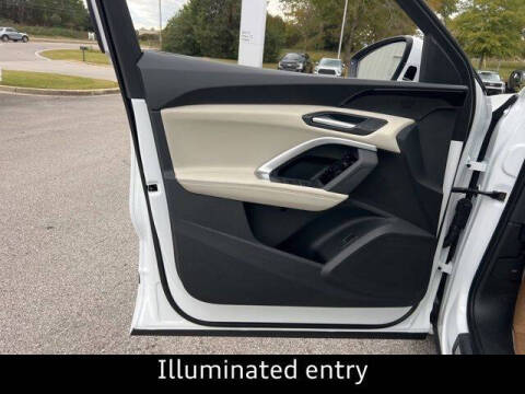 2025 Audi Q5 quattro Premium TFSI