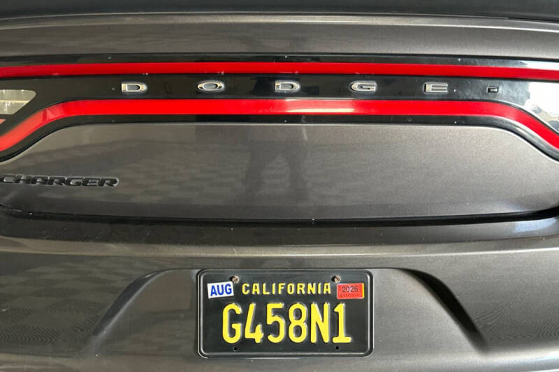 2017 Dodge Charger SE