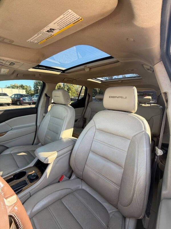 2017 GMC Acadia Denali