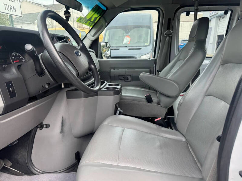 2014 Ford E-Series E-250