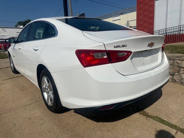 2019 Chevrolet Malibu 1FL photo 9