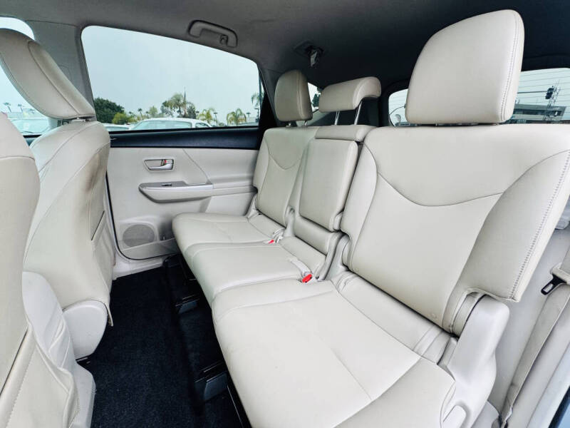 2012 Toyota Prius v Five