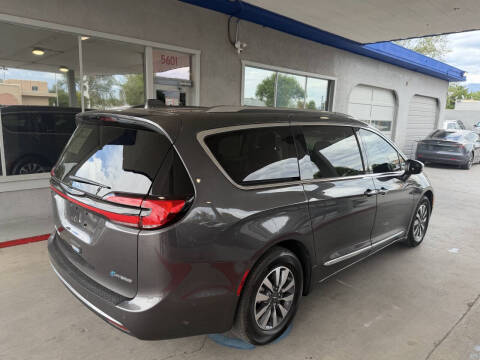 2021 Chrysler Pacifica Hybrid Limited