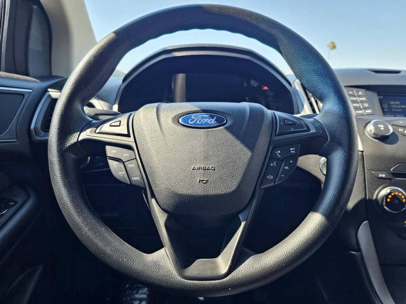 2017 Ford Edge SE