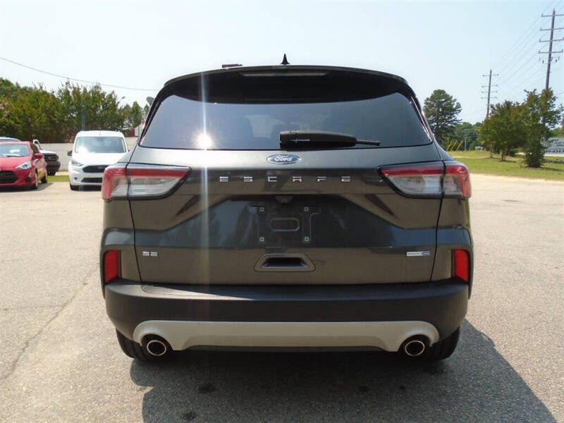 2020 Ford Escape SE