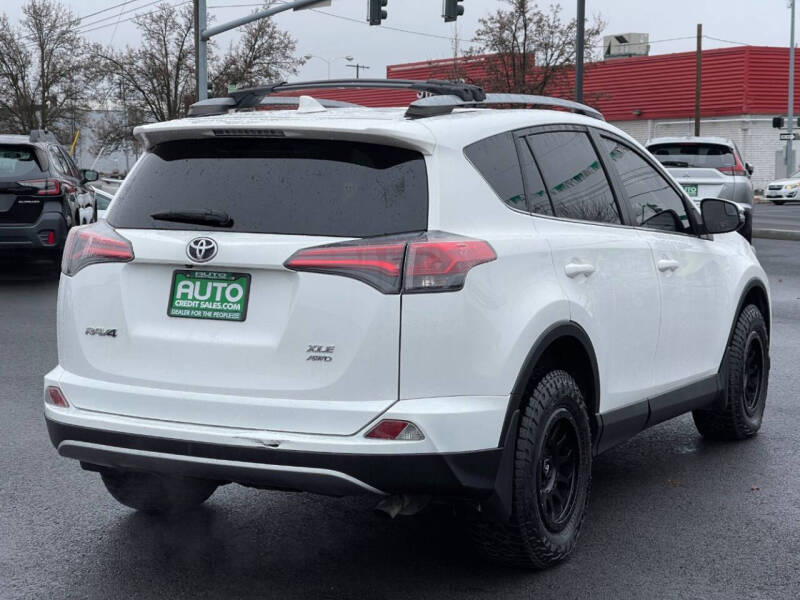 2017 Toyota RAV4 XLE