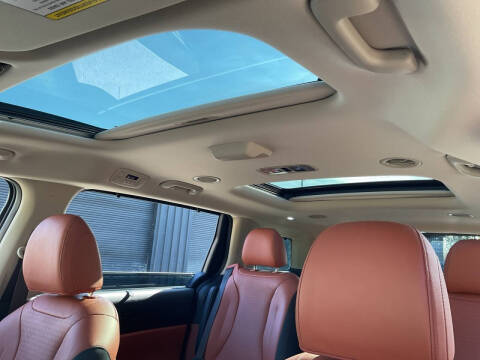 2025 Kia Carnival SX