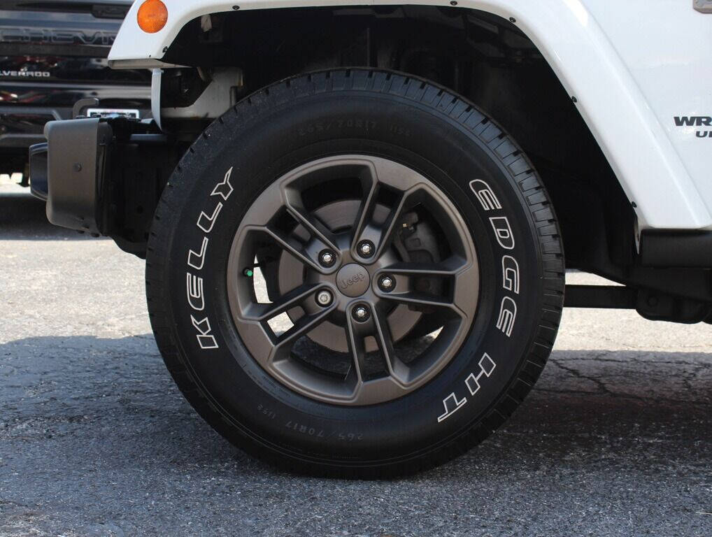 2017 Jeep Wrangler Unlimited  - $29,995