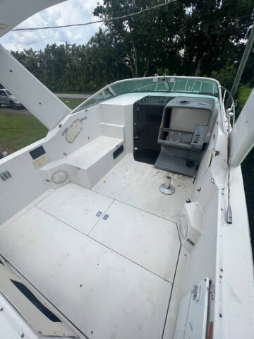 1990 Regal Commodore 265 Cabin Cruiser