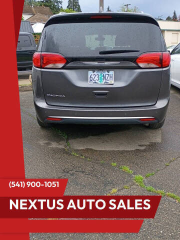 2020 Chrysler Pacifica Touring L