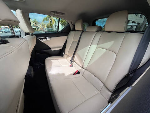 2011 Lexus CT 200h Premium