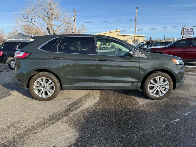 2024 Ford Edge Titanium