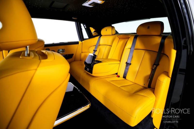 2024 Rolls-Royce Phantom EWB