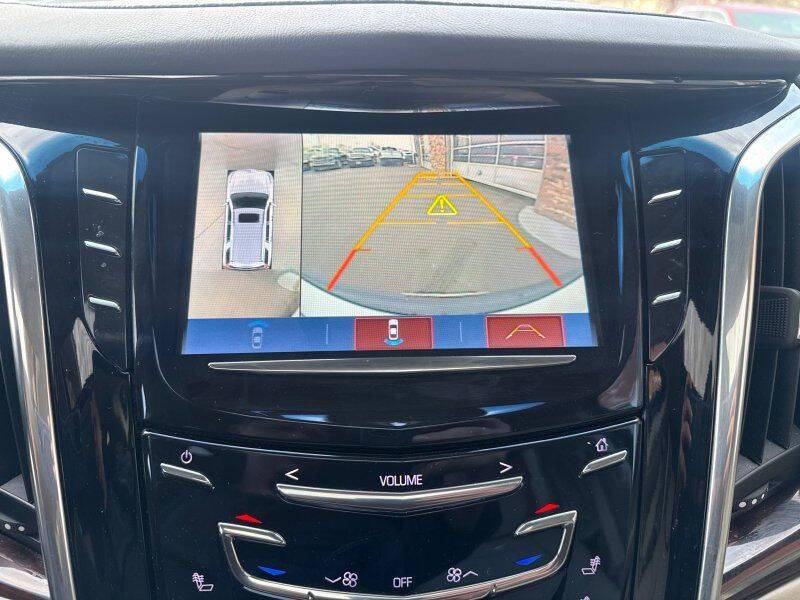 2017 Cadillac Escalade Luxury