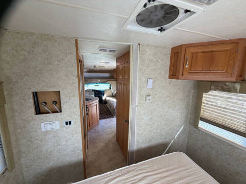 2005 Ford E-Series E-450 SD