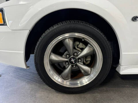 2003 Ford Mustang GT Deluxe