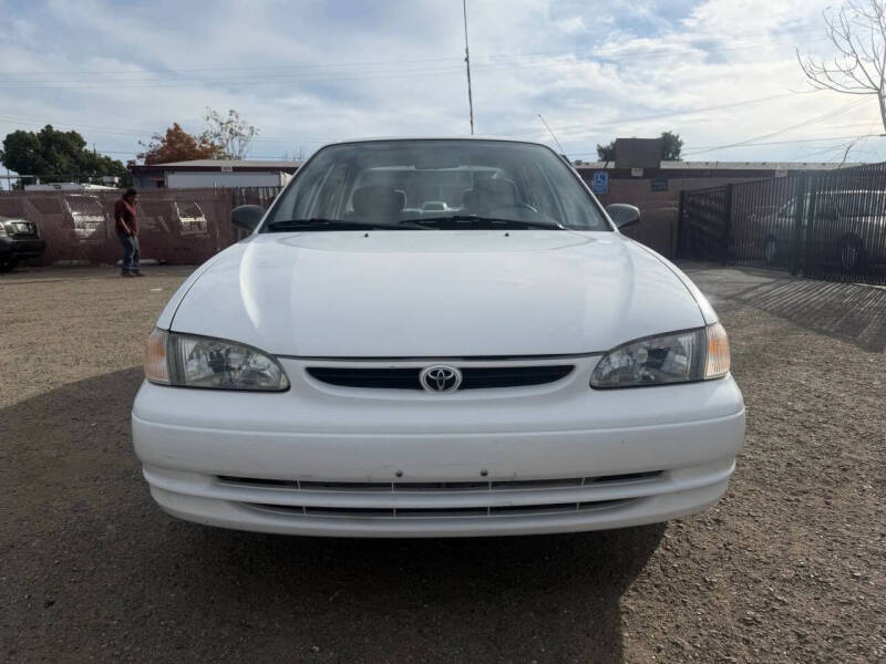 2000 Toyota Corolla