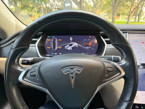2017 Tesla Model S 90D