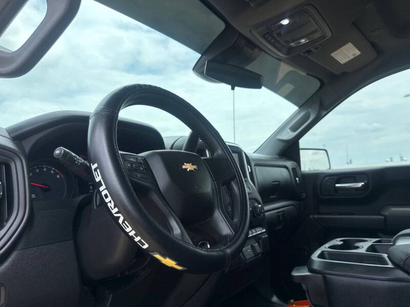 2023 Chevrolet Silverado 1500 Custom