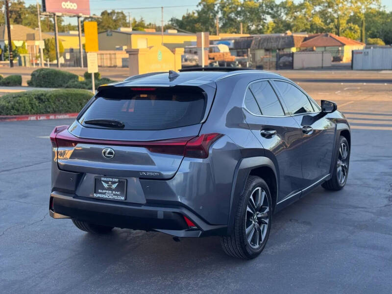 2023 Lexus UX 250h