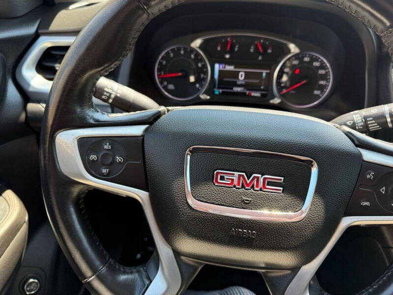 2017 GMC Acadia SLT-1