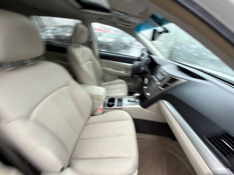 2012 Subaru Outback 2.5i Premium