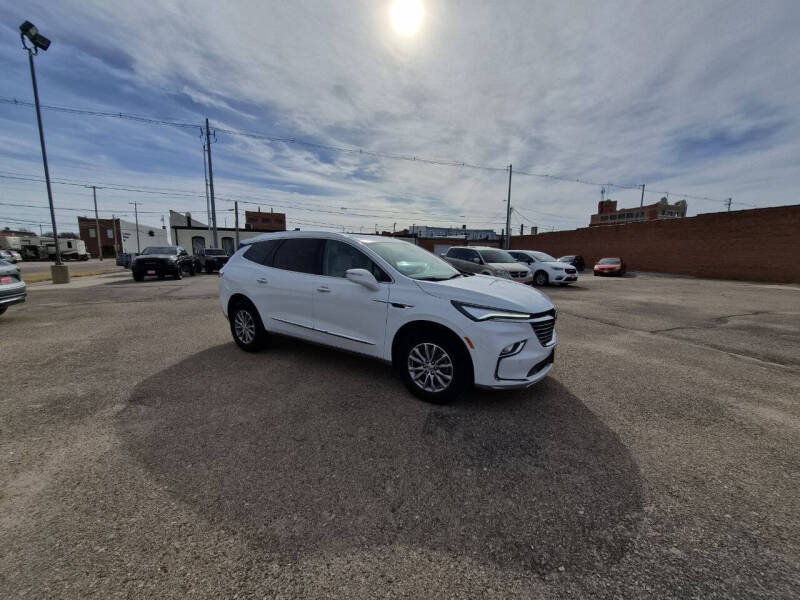 2023 Buick Enclave Essence