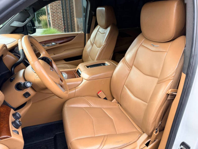 2017 Cadillac Escalade Platinum