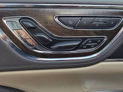 2019 Lincoln Continental Select