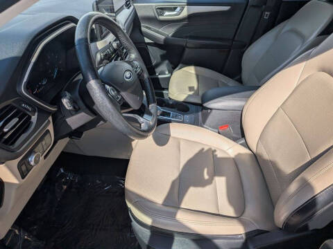 2021 Ford Escape SEL