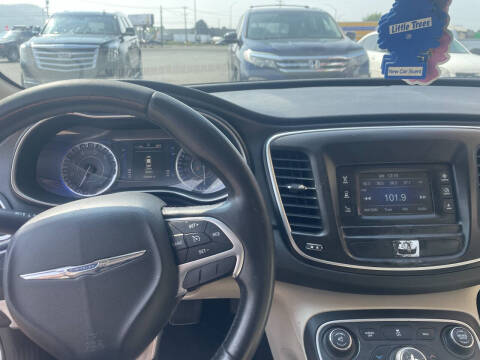 2016 Chrysler 200 Limited