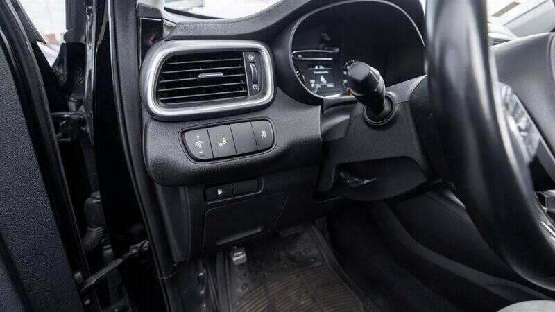 2020 Kia Sorento S V6