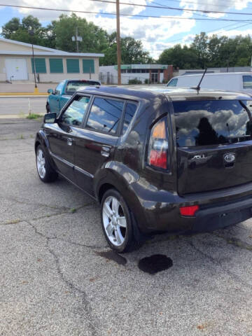 2010 Kia Soul +