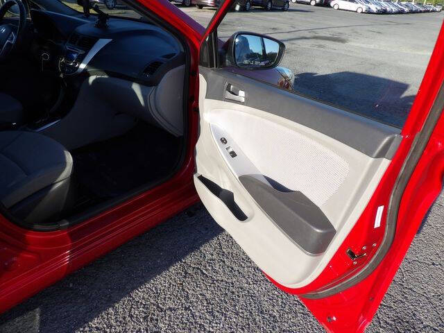 2012 Hyundai Accent GS