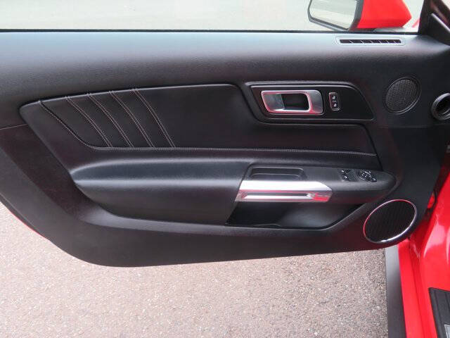 2021 Ford Mustang EcoBoost