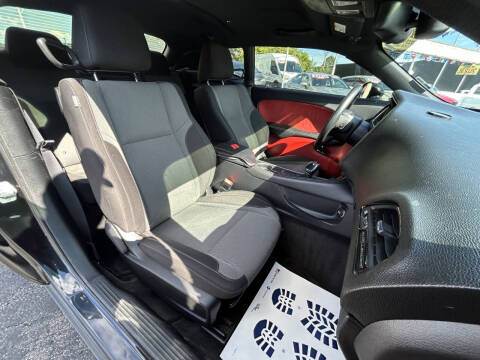 2015 Dodge Challenger SXT