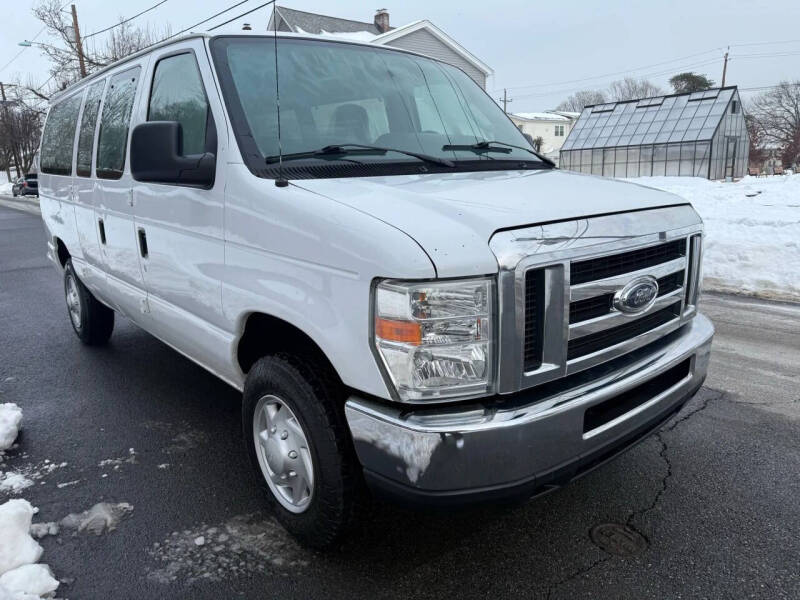 2013 Ford E-Series E-350 SD XLT